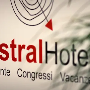 **** Hotel Mistral2 Italia