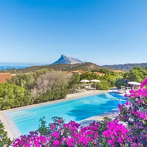 *** Aparthotel Lu Nibareddu Italia